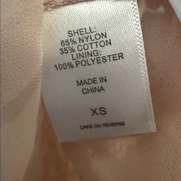 New York & Company Like NEW Blush Lace Cold Shoulder Top - Picture 10 of 10